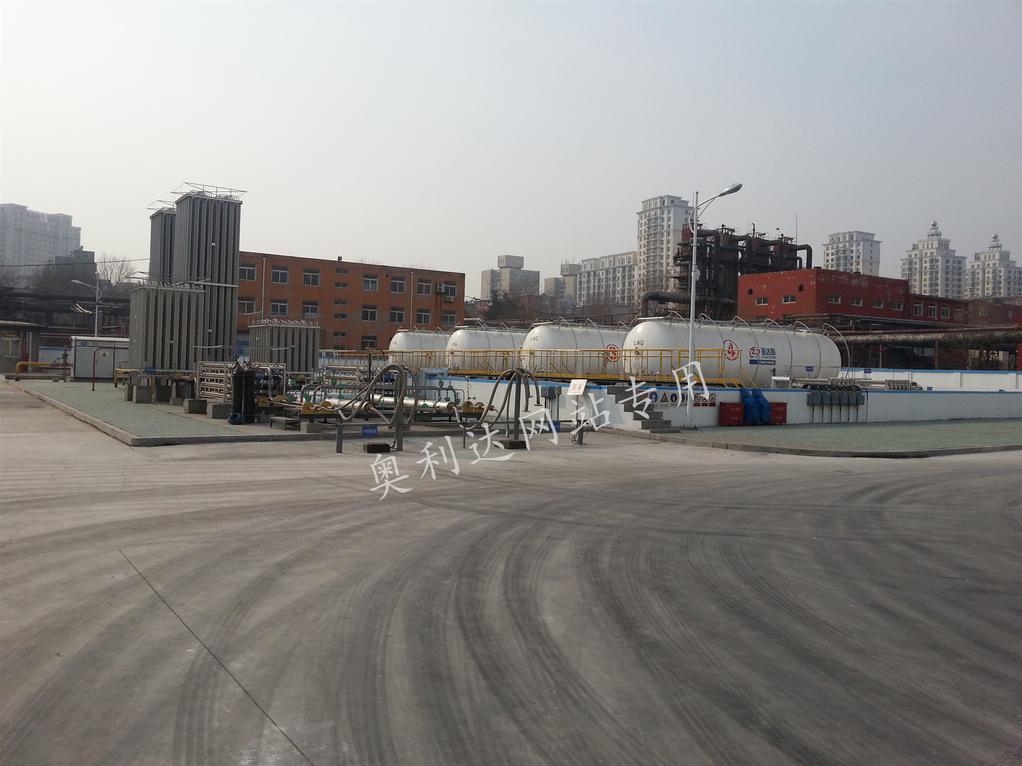 LNG設(shè)備-大連燃?xì)?_副本.jpg LNG設(shè)備-大連燃?xì)?_副本.jpg
